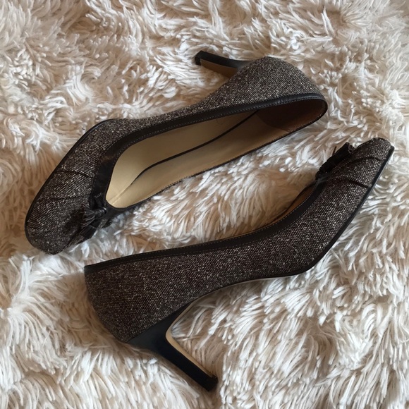 Ann Taylor LOFT Peyton Chic High Heels - Picture 6 of 11